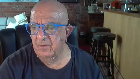 Snapshot of patvac chatting on 11.05.25 patvac online show from 11.05.25