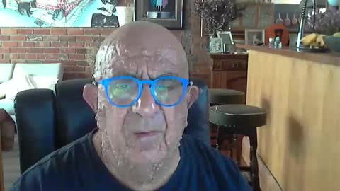 Snapshot of patvac chatting on 11.26.25 patvac online show from 11.26.25