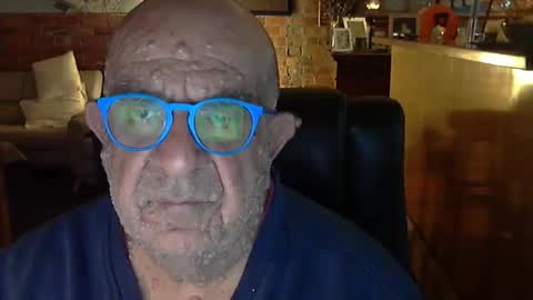 Snapshot of patvac chatting on 12.15.25 patvac online show from 12.15.25