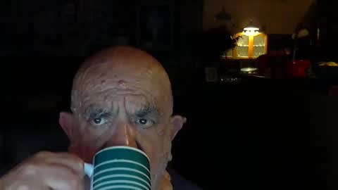 Snapshot of patvac chatting on 12.21.25 patvac online show from 12.21.25