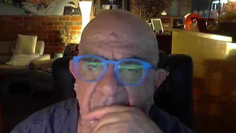 Snapshot of patvac chatting on 02.14.26 patvac online show from 02.14.26