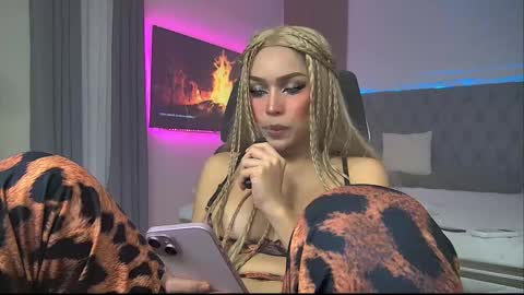 Paula online show from 02.12.25