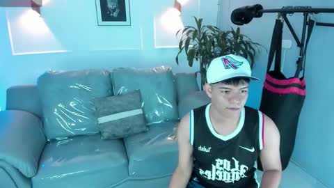 Snapshot of paul27__ chatting on 12.02.25 paul27__ online show from 12.02.25