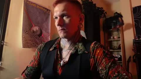 Snapshot of paul_razor chatting on 07.12.26 Paul online show from 07.12.26