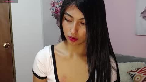 Pau online show from 11.29.25