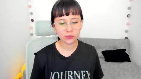 Snapshot of paulette65 chatting on 10.29.25 PAU online show from 10.29.25