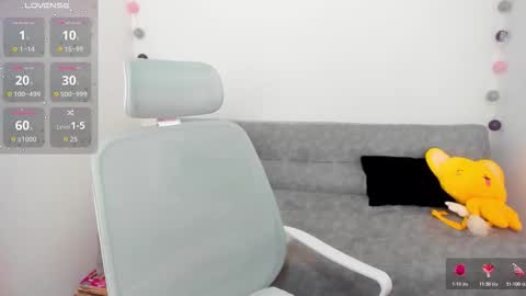 Snapshot of paulette65 chatting on 11.05.25 PAU online show from 11.05.25