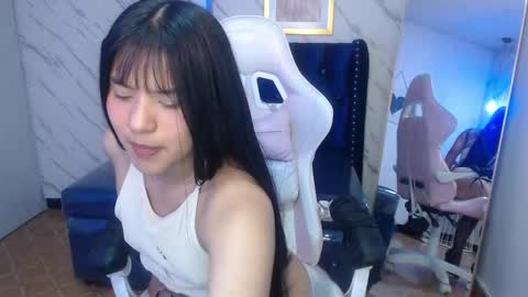 Live 800am 200pm COLOMBIAN HOUR online show from 02.15.25