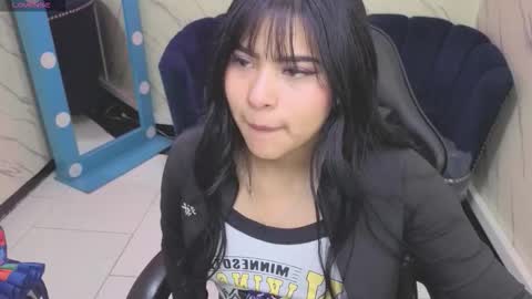 Live 800am 200pm COLOMBIAN HOUR online show from 10.15.25