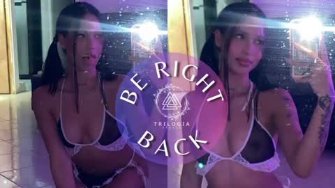 Snapshot of paulina_lopezz chatting on 06.22.26 PAULINA online show from 06.22.26