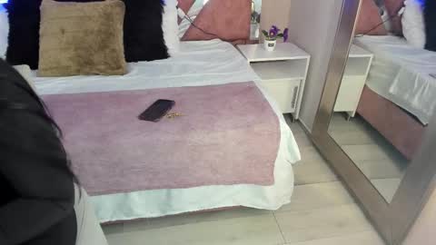 Snapshot of paulinaduarte_ chatting on 11.19.25 Paulina online show from 11.19.25