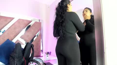 Snapshot of paulinaduarte_ chatting on 11.27.25 Paulina online show from 11.27.25