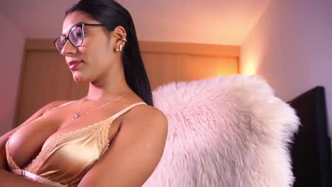 pauline_7 online show from 12.30.24