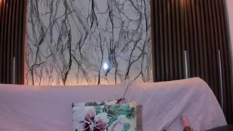 Pauline online show from 01.12.26