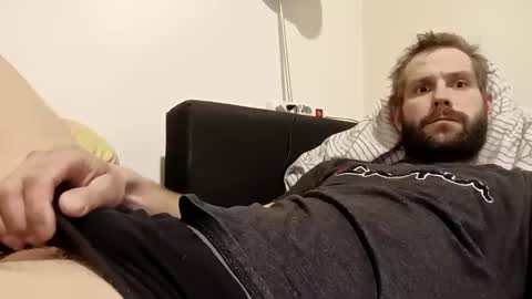 Snapshot of paulobascet chatting on 02.26.25 paulobascet online show from 02.26.25