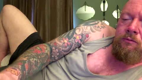 Snapshot of paulyb445 chatting on 09.20.25 paulyb445 online show from 09.20.25