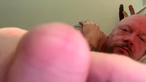 Snapshot of paulyb445 chatting on 12.04.25 paulyb445 online show from 12.04.25