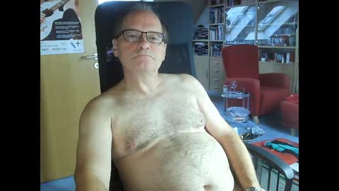 Snapshot of pavlovsdog2006 chatting on 12.03.24 Pavlov aka Peter online show from 12.03.24