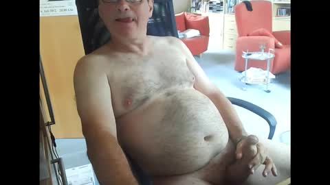 Snapshot of pavlovsdog2006 chatting on 09.24.25 Pavlov aka Peter online show from 09.24.25