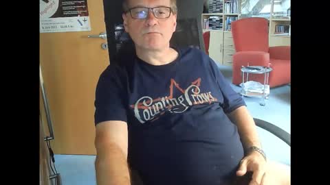 Snapshot of pavlovsdog2006 chatting on 10.20.25 Pavlov aka Peter online show from 10.20.25