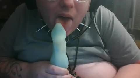 pavlovsfuckdog online show from 10.28.25