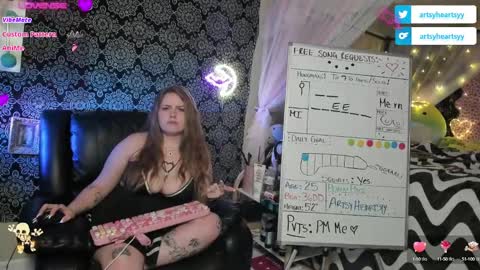 ArtsyHeartsyy online show from 12.10.24