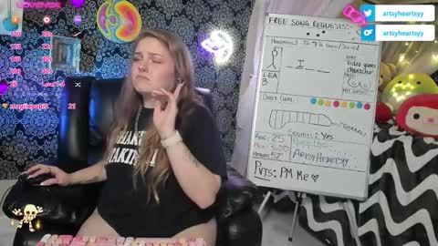 ArtsyHeartsyy online show from 12.14.24