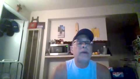 Snapshot of pawgkiller chatting on 10.19.25 pawgkiller online show from 10.19.25
