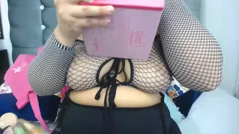 Snapshot of payton_bailey chatting on 12.30.24 Payton online show from 12.30.24