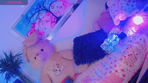 Snapshot of paytoncamila chatting on 11.30.25 Payton online show from 11.30.25