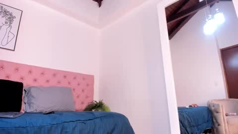 Snapshot of paytonferrara_ chatting on 11.12.25 PaytonFerrara online show from 11.12.25