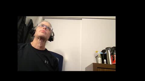 Snapshot of pbascoap chatting on 12.14.25 pbascoap online show from 12.14.25