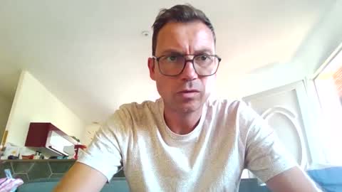 Snapshot of pchittt chatting on 09.17.25 pchittt online show from 09.17.25