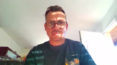 Snapshot of pchittt chatting on 10.30.25 pchittt online show from 10.30.25