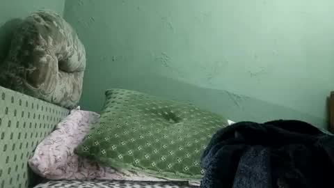 Snapshot of peacefulness93 chatting on 11.01.25 peacefulness93 online show from 11.01.25