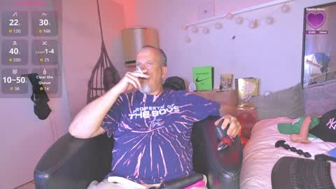 Snapshot of peacetous chatting on 04.04.26 Marc online show from 04.04.26