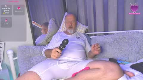 Snapshot of peacetous chatting on 04.18.26 Marc online show from 04.18.26