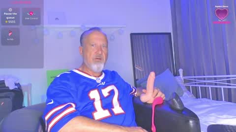 Snapshot of peacetous chatting on 04.19.26 Marc online show from 04.19.26