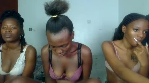 peach_ebonny online show from 06.25.26