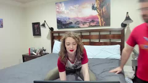 Snapshot of peaches_and_cupcake chatting on 11.23.25 Peaches Cupcake Rachel and Bryce online show from 11.23.25