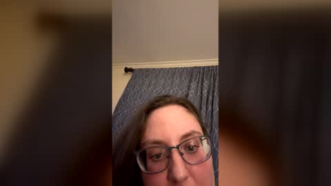 Snapshot of peachesbestfriend chatting on 04.01.26 peachesbestfriend online show from 04.01.26