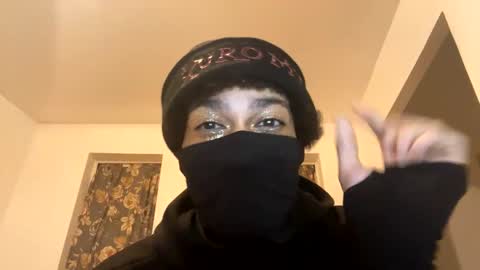 Snapshot of peachy_plum chatting on 10.20.25 Peachy online show from 10.20.25