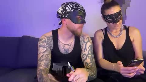 Snapshot of peachyandbarb chatting on 12.04.25 peachyandbarb online show from 12.04.25