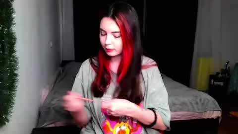 Snapshot of peachybabe__ chatting on 12.22.24 Peachy online show from 12.22.24