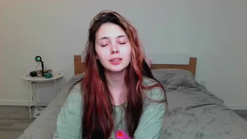 Snapshot of peachybabe__ chatting on 02.04.25 Peachy online show from 02.04.25