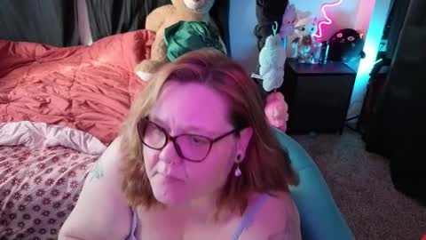 Snapshot of peachynessa chatting on 03.19.26 Peachy Nessa online show from 03.19.26