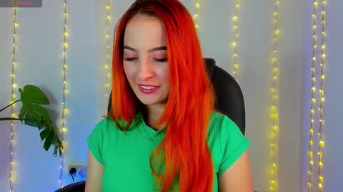 Snapshot of pear__moon chatting on 01.08.26 LILLY online show from 01.08.26