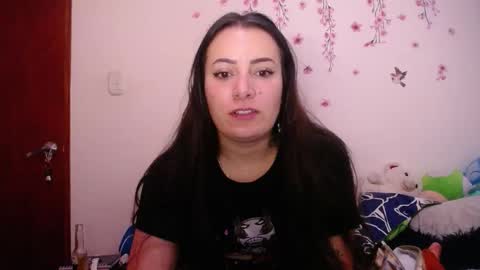 Snapshot of pearl_3 chatting on 01.12.26 Pearl online show from 01.12.26