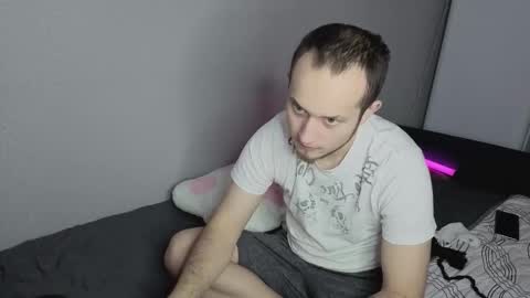 Snapshot of pearl_couple chatting on 02.24.26 Rina and Max online show from 02.24.26