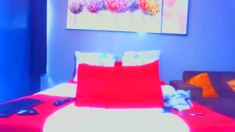 Snapshot of pearlblu38 chatting on 02.19.25 Pearl online show from 02.19.25